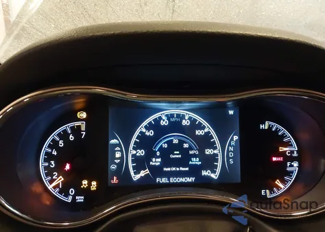 2015 Jeep Grand Cherokee Limited z USA, uszkodzony, nr VIN 1C4RJFBG9FC941777